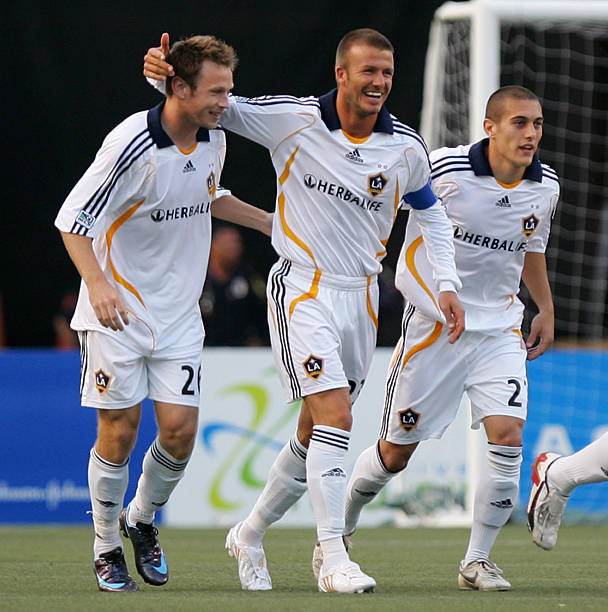 后防线的稳 后防线的稳