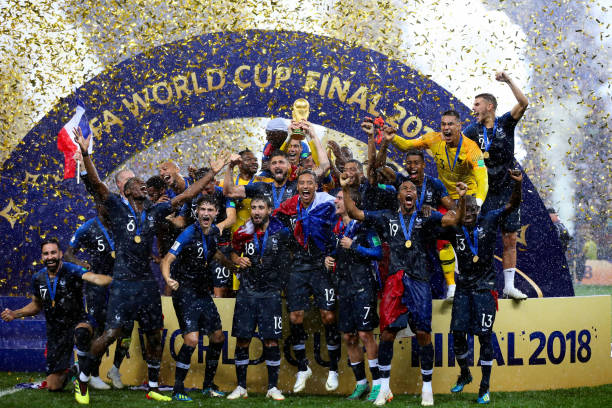 成为聚光灯 成为聚光灯