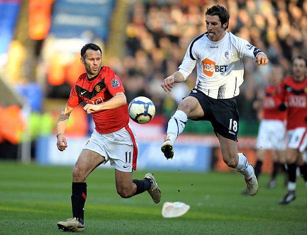 队树立了一 队树立了一